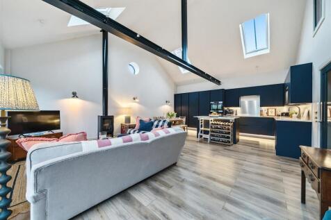West Street, Haslemere 2 bed detached house for sale