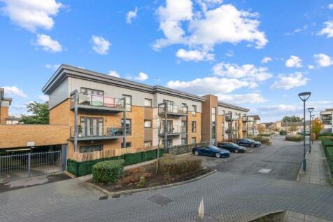 Wintergreen Boulevard, West Drayton, UB7 2 bed apartment for sale