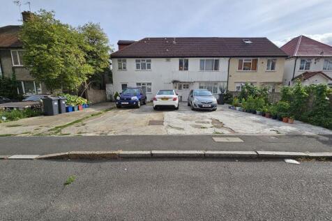 8 bedroom block of apartments for sale