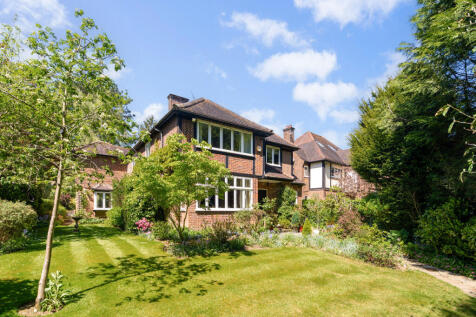 5 bedroom detached house for sale