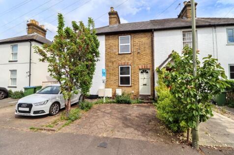 Green Lane, Hersham KT12 2 bed terraced house for sale