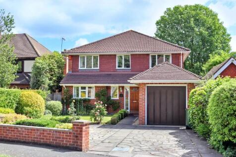 Woodside Avenue, Hersham Village KT12 4 bed detached house for sale