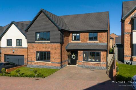 4 bedroom detached house for sale