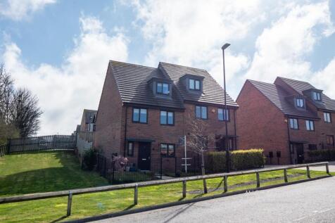 4 bedroom town house for sale
