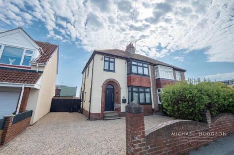 Kings Avenue, Seaburn, Sunderland 3 bed semi