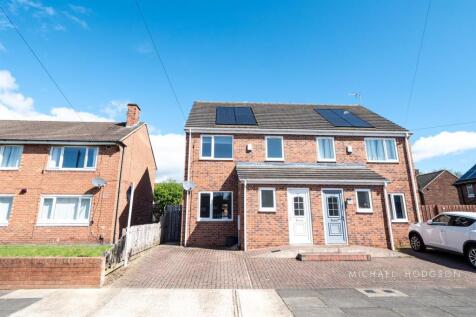 3 bedroom semi-detached house for sale