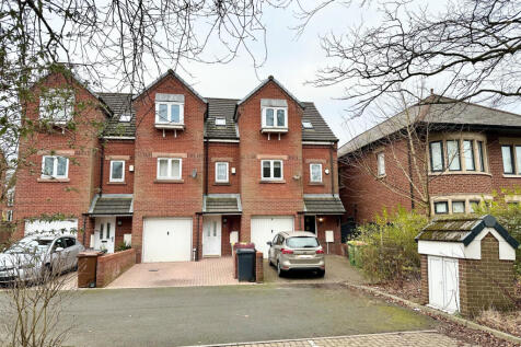 3 bedroom town house for sale
