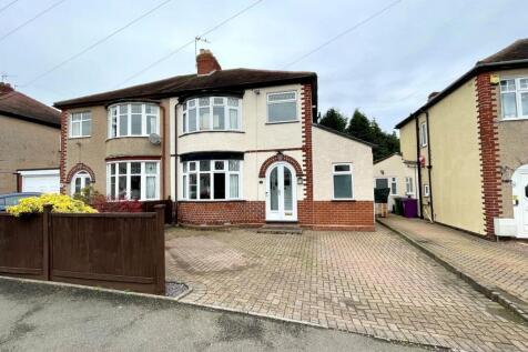 Burland Avenue, Claregate... 3 bed semi
