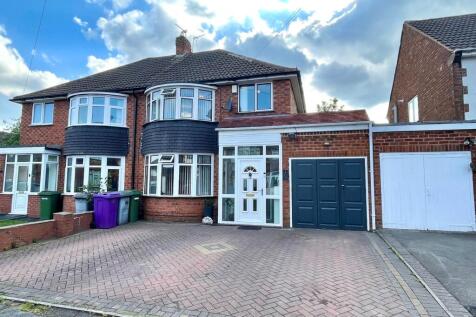 Duckhouse Road, Wednesfield... 3 bed semi