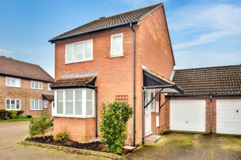 Cedar Close, SHEFFORD 3 bed detached house for sale