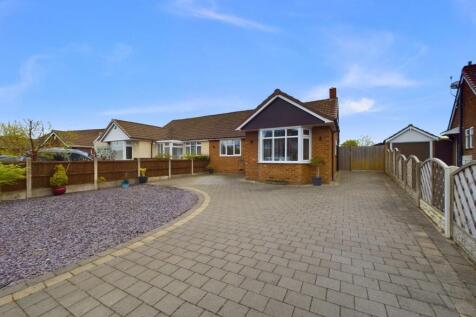 Love Lane, Great Wyrley, Walsall WS6 2 bed semi