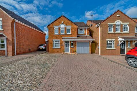 4 bedroom detached house for sale