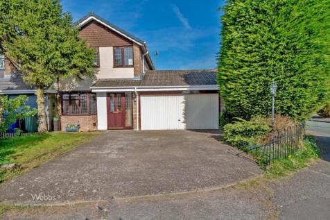 3 bedroom link detached house for sale