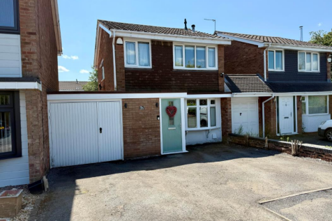 Kielder Close, Heath Hayes, Cannock WS12 3 bed link detached house for sale