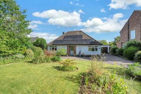 3 bedroom detached bungalow for sale