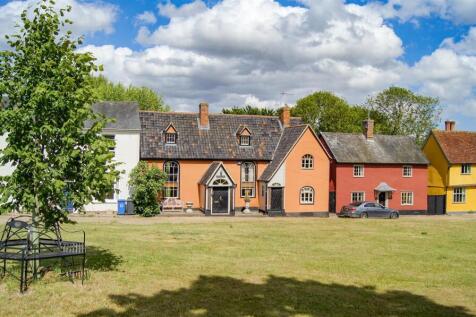 4 bedroom semi-detached house for sale