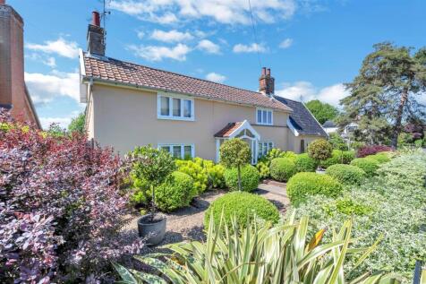 Fishponds Way, Haughley, Stowmarket 4 bed detached house for sale