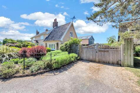 Fishponds Way, Haughley, Stowmarket 4 bed detached house for sale