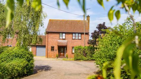 4 bedroom link detached house for sale