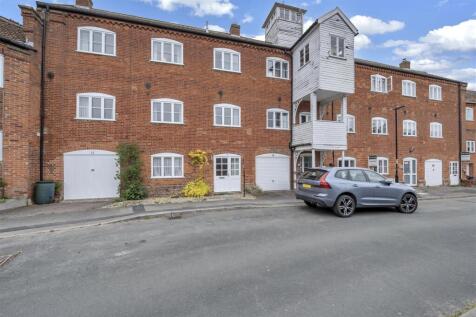 Ropers Court, Lavenham, Sudbury 3 bed terraced house for sale