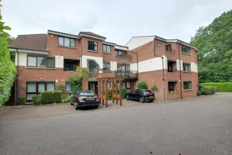 Brook Park Close, London 2 bed flat for sale