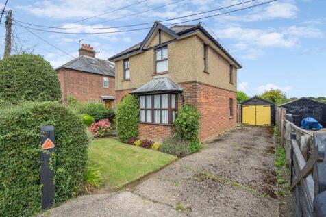 Main Road, Naphill HP14 3 bed detached house for sale