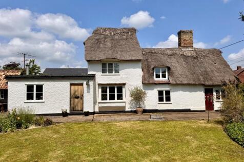 3 bedroom cottage for sale