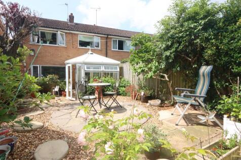 Broadfields, Hagley, Stourbridge, DY9 3 bed semi