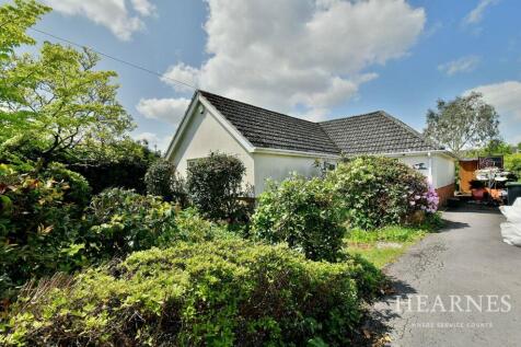 Ameysford Road, Ferndown, BH22 3 bed detached bungalow for sale