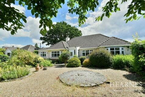 3 bedroom detached bungalow for sale