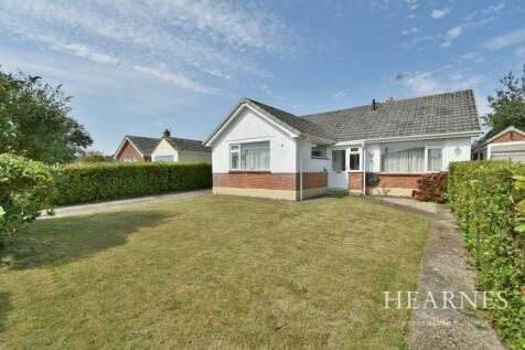 2 bedroom detached bungalow for sale