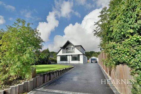 New Road, West Parley, Ferndown, BH22 5 bed detached house for sale