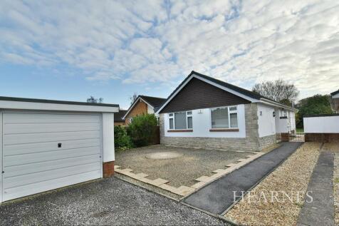 Leeson Drive, Ferndown, BH22 2 bed detached bungalow for sale