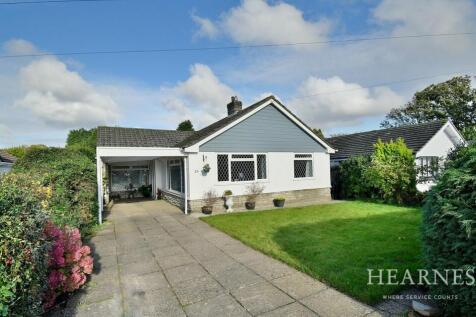 Linden Road, West Parley, Ferndown, BH22 2 bed detached bungalow for sale