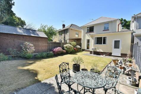 Beverley Gardens, Bournemouth, BH10 3 bed detached house for sale