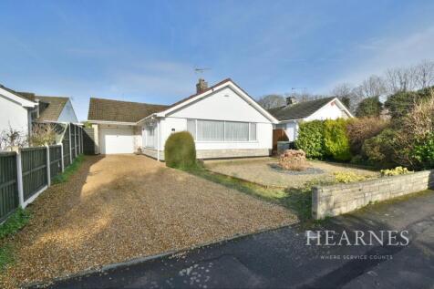 Caister Close, Ferndown, BH22 2 bed bungalow for sale