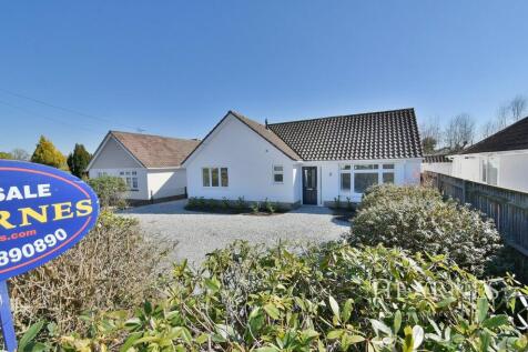 3 bedroom detached bungalow for sale