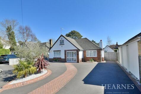 Fernlea Close, Ferndown, BH22 3 bed detached bungalow for sale
