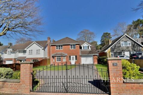 Wincombe Drive, Ferndown, BH22 5 bed detached house for sale