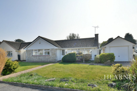 Greensome Drive, Ferndown, BH22 3 bed bungalow for sale