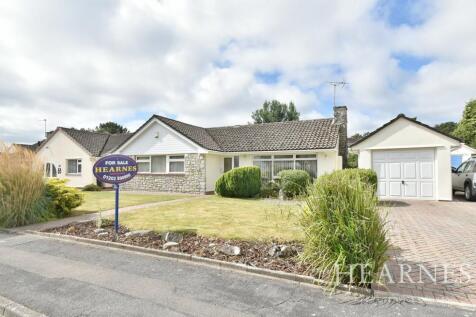 Greensome Drive, Ferndown, BH22 3 bed bungalow for sale