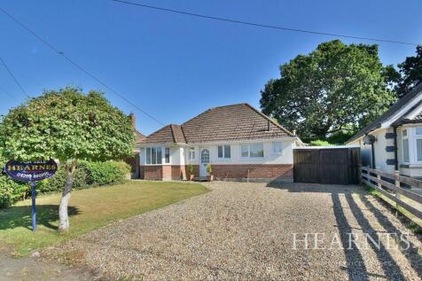 3 bedroom detached bungalow for sale