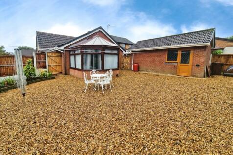 Cherry Trees, Preston PR5 3 bed bungalow for sale