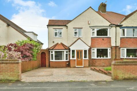 4 bedroom semi-detached house for sale