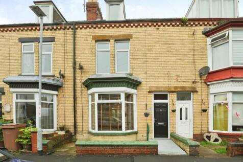 5 bedroom terraced house for sale