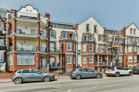 South Marine Drive, East Yorkshire YO15 3 bed apartment for sale