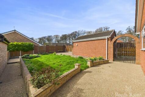 2 bedroom bungalow for sale