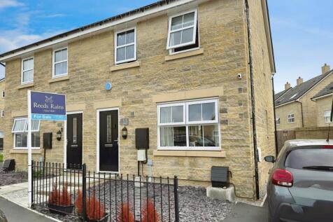 Torside Street, Glossop SK13 3 bed semi