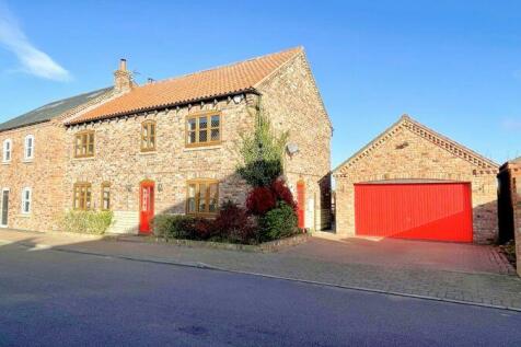 4 bedroom semi-detached house for sale