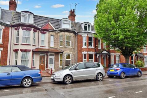 6 bedroom terraced house for sale